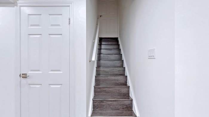 Vinyl basement Installation floor