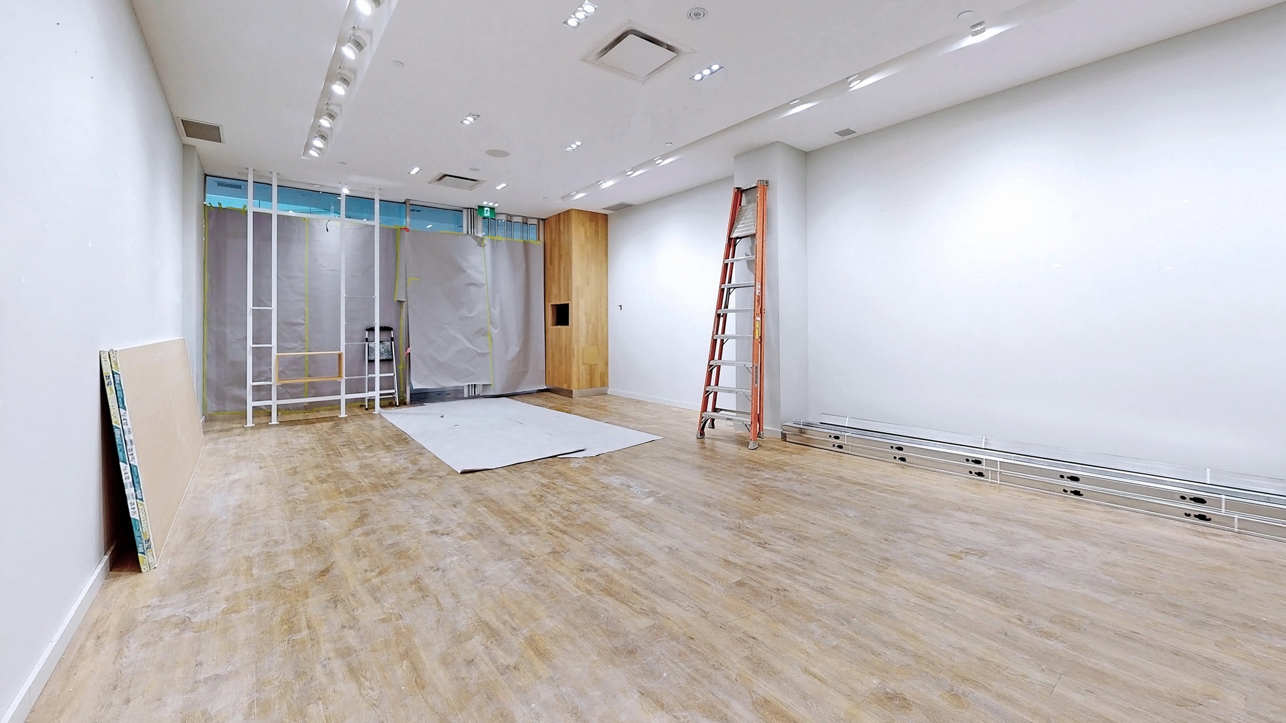 Commercial 687 before