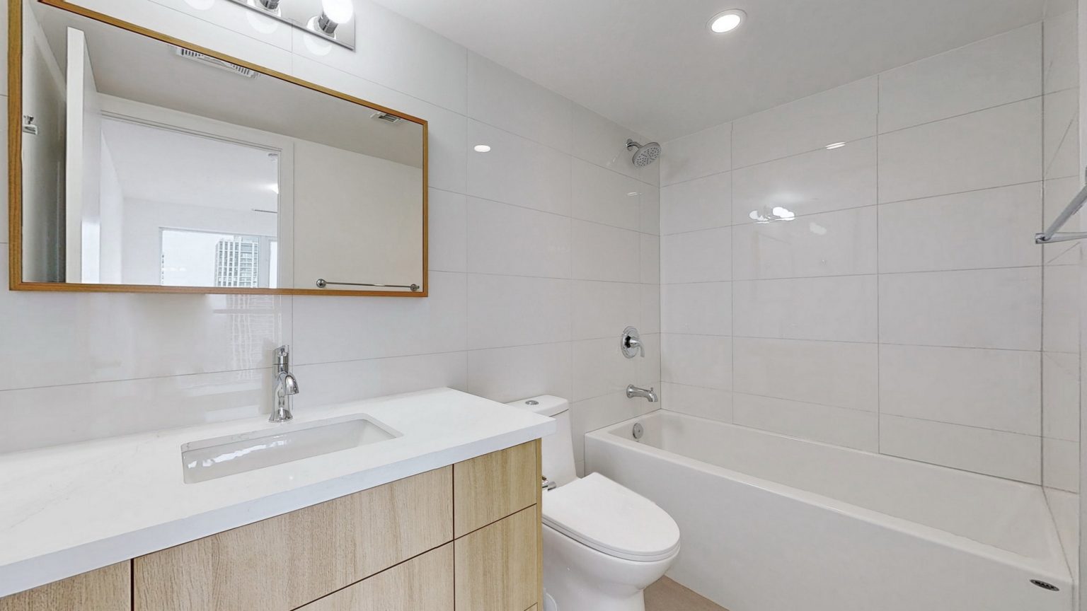 Picture of Bathtub Replacement Cost In Toronto: An In-Depth Guide | CSG Renovation